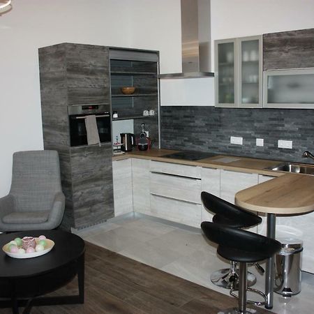 Prater & Center Apartment Mit Eigener Terrasse เวียนนา ภายนอก รูปภาพ