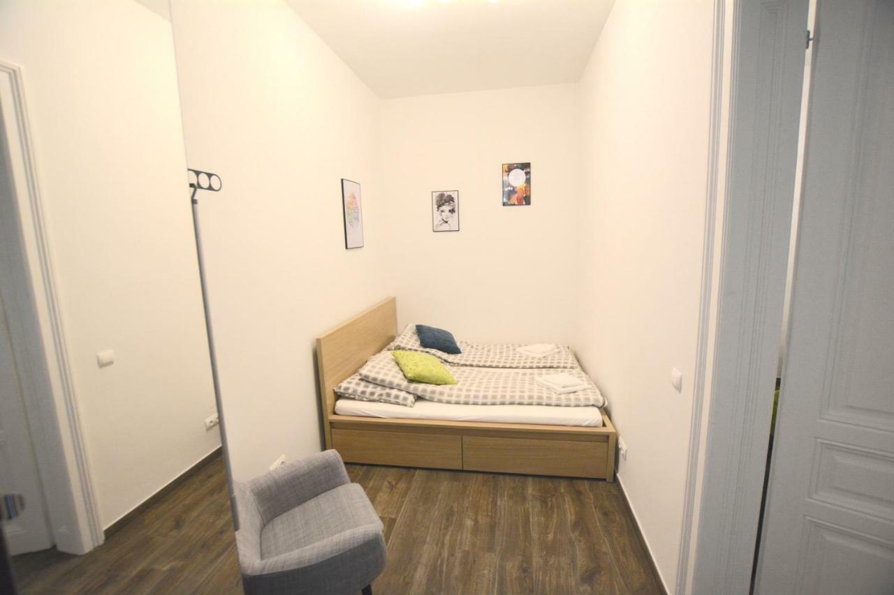 Prater & Center Apartment Mit Eigener Terrasse เวียนนา ภายนอก รูปภาพ