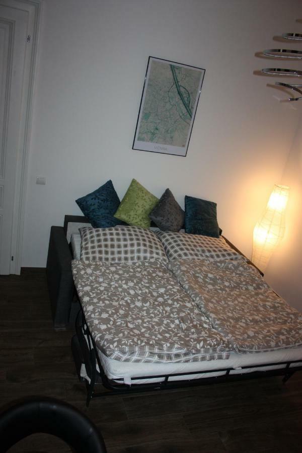 Prater & Center Apartment Mit Eigener Terrasse เวียนนา ภายนอก รูปภาพ